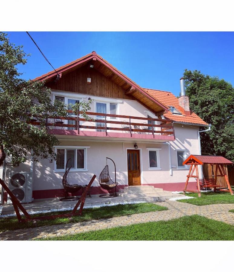 Horace Guesthouse Pool & Hot Tub & Bikes & River Dejani Exterior photo